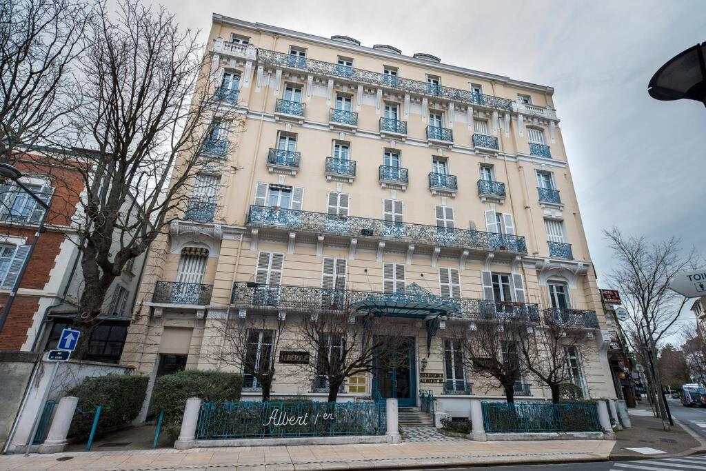 Le Sequoia Appart' Pour 4 Au Coeur De Ville Vichy Exterior photo